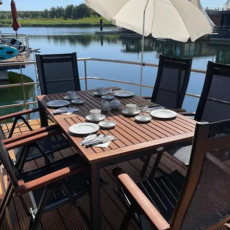 Lejlighed Hausboot Vroni Am Baerwaldersee By Interhome Klitten