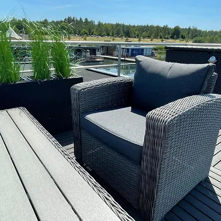 Lejlighed Hausboot Vroni Am Baerwaldersee By Interhome